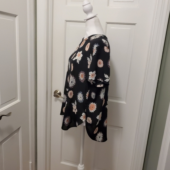 LOFT Black Floral Print S/S Blouse Size Large, Business Casual, Lightweight - Picture 4 of 8